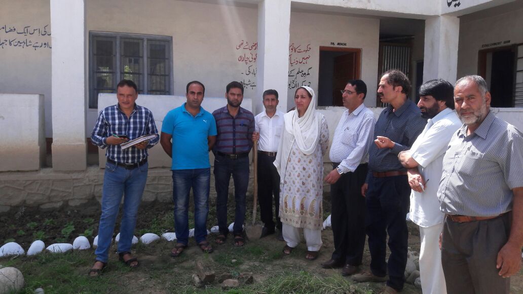 Ms Suraya Akhter (Joint Director), CEO Budgam & DEPO Budgam on an inspection visit at GHSS Wadwan